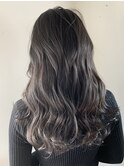 くびれヘアフェミニンロング×ホワイトグレージュダークアッシュ