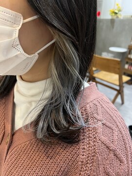 フルール(Fleur) 恵比寿 インナーカラー イヤリングカラー 韓国 ブリーチ