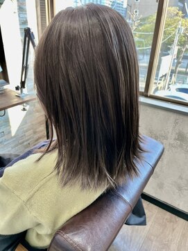 ハサミバイアトリエナガノ 千葉(8sami by atelier nagano) デザインカラー／レイヤーカット/ウエットヘア/オリーブベージュ