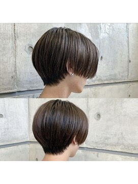 オーシャントーキョー ホワイト 原宿(OCEAN TOKYO WHITE) センターパートボブ