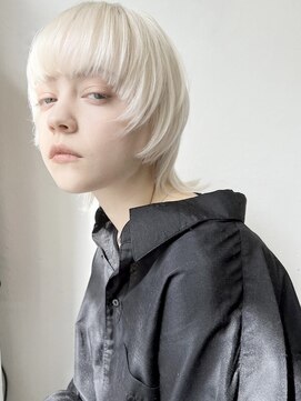 ココ 原宿(KOKO) ブロンド小顔クラゲヘアーオリーブグレーココアベージュウルフ