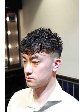 ツーエイチ 新宿(2H) スペインカール