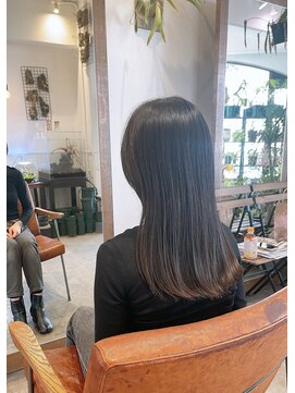 ヘケム(hekm) ロングレイヤーヘアー