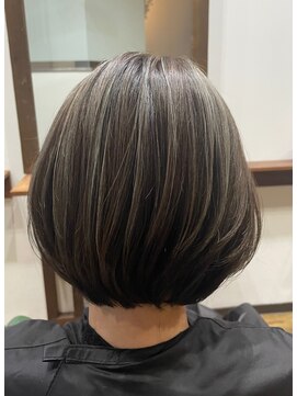 アムール(Amour) 白髪ぼかしハイライト/アッシュ