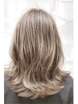 モアナ バイ ヘッドライト 三島店(Moana by HEADLIGHT)&nbsp;Moana【三島】#レイヤーカット#ミディアムレイヤー#ベージュ