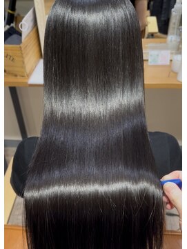 ココナ ヘア メゾンプリュス(cocona hair maison+) 縮毛矯正/艶髪/髪質改善/大阪/天王寺