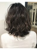 ダークグレーカラー