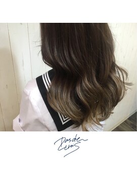 パドトロワ(Pas de trois) 新潟駅南×赤味除去色素改善カラー