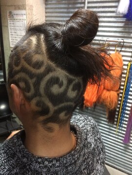 トリックストア(TRICK STORE) バリカンアート唐草模様TRICK style!