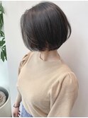 大人かわいい黒髪ハンサムショート前髪なし