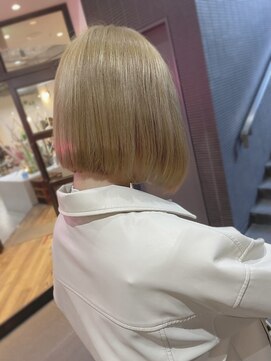 ロロネー 中津(Lolonois) 【Lolonois中津】オリーブアッシュ×ボブ