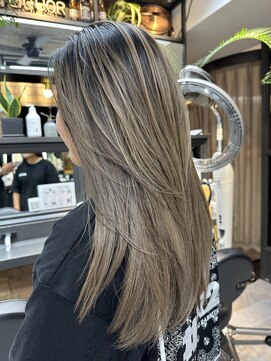 ヴァイス 新宿店(VAICE) グラデーションカラー/レイヤーカット［新宿/ケアブリーチ］