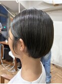 タイトミニボブ×ブルーグレージュ