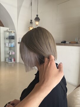 エリス キョウバシ(Eliss) オリーブベージュ×インナーホワイト