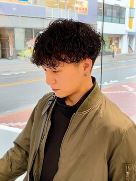 ルーシー(Lucy.) 波巻きパーマ/マッシュ/スパイラルパーマ