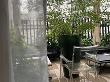 開放的な空間でゆっくりとした特別な時間を【天神大名/美容院】