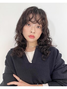 ホロ(hollo) 癖毛風外国人風ロングパーマくるくるパーマ原宿