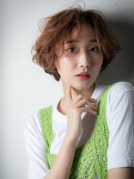 カバーヘア ブリス 志木南口駅前店(COVER HAIR bliss) ミルクティーブロンド大人ガーリーフェザーパーマz志木10代20代