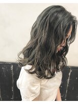 オースト ヘアー ステラ 新宿店(Aust hair Stella) ハイライトニュアンスカラー×アッシュオリーブ　カーキベージュ