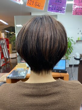 ファイン 美容室 深川店(FINE) 20代30代40代大人可愛い丸みショートボブ耳掛け透明感