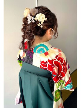 ビーハイブ 一番町店 アヴェダ(BEHIVE) ツインポニー★