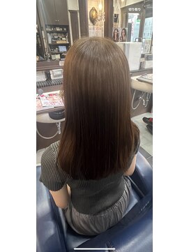 ルピナス 中田(Lupinus) 赤みを消しながら明るさを セミロングヘア