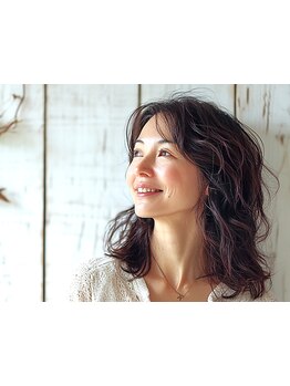 髪や頭皮に負担の少ない白髪染めでケアしながら、いつまでも美しさ続くエイジレスな大人の艶カラーに☆