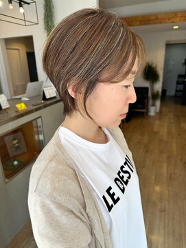クマ(kuma.) 大人可愛い20代30代40代前下がりショートボブ丸みショート◎