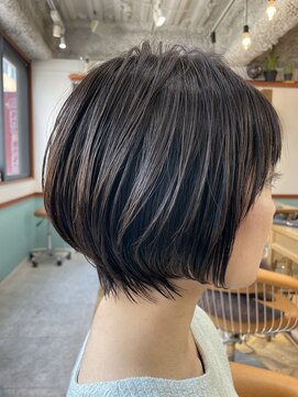 ブレンドロシェル 元住吉(Blend Roshelle) 丸みショートボブ