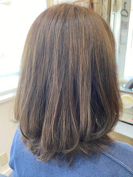 ヘアズシュシュ(hair’s chouchou) ミディアムレイヤー