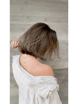 ソルトウォーター 南堀江(SALT WATER) 外国人風　ハイライト グレージュ