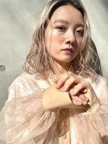 ノーム(norm) ホワイトベージュ/ハイトーンカラー