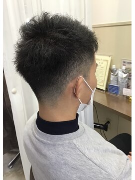 コアフィールフィス(COIFFURE fils) 【見附　今町】フェードカット　刈り上げ