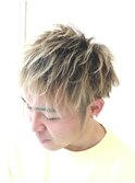 ハイトーン×束感ショート