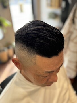 アーリータイムズ(EARLYTIMES) スキンフェードパートスタイル