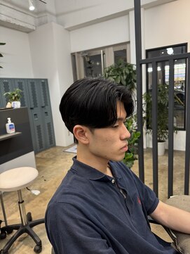 アロー 船橋店(AROH) MEN’S HAIR/サーフカール/刈り上げセンターパート/船橋