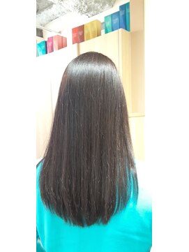 カーキブラウンカラー