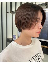 モンルル プル(mon loulou + plus) ハンサムショート、丸みショート、センターパーマ