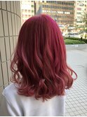 ビビットピンク