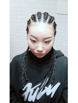 エミタス 練馬(emi+ Hair & eyelash) コーンロウ　ブレイズ太め8列12500円