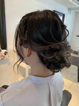 フェリーチェ(Felice) 結婚式　編み込みアレンジ　小顔　大人かわいい　色気　可愛い