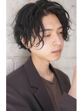 カライング(ing) スーツ短髪ツーブロック束感モテる黒髪シークレットパーマ流行