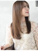 大人かわいい艶カラーストレート