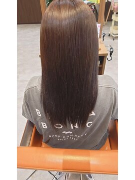 ビスポーク(BESPOKE) 20代30代40代アッシュカラーイルミナカラー透明感ナチュラル