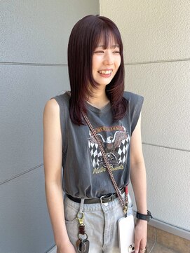 ヘアーアイストゥーレ(HAIR ICI TRE) イメチェン小顔顔周りレイヤーチェリーブラウン担当渡辺聖