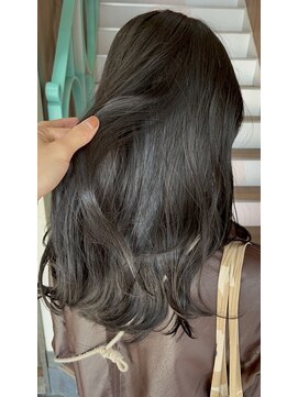 アヴァンス 天王寺店(AVANCE.) ブルーブラック×透明感