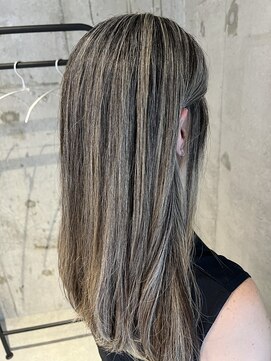 プラスシー(+C) 地毛を育ててたっぷりハイライト/福岡地毛ハイライト