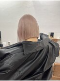 ピンクベージュ×ボブ