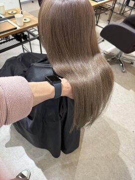 スイヘアデザイン 久留米(suii.. hair design) くすみベージュ/久留米／ブリーチ／NOBU