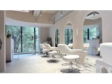 あなたにぴったりのスタイリストが、特別なサロンタイムをお約束します**